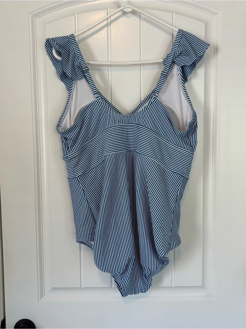 Time and Tru Women's Navy & White Striped Ruffle One-Piece Swimsuit Size 1X - Picture 3 of 6
